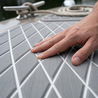 focean-diamond-grey-white — deck hand detail; FOCEAN Amazon original scene, 2000 × 2000